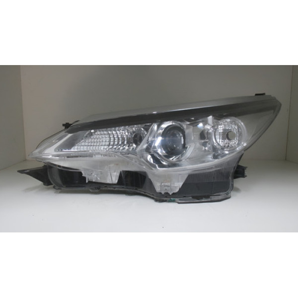 Farol Toyota Hilux Sw4 2016... 20100670 Esquerdo