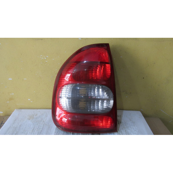Lanterna Chevrolet Corsa Sedan 2000 2001 L18100161 Esquerdo Vermelho