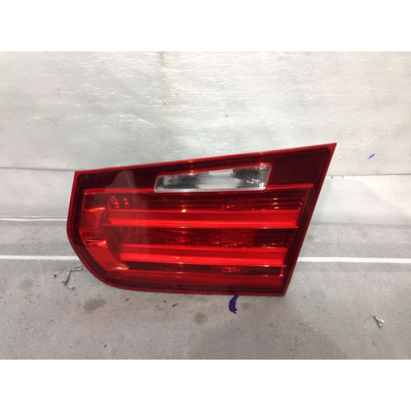 Lanterna Tampa Traseira Bmw 320 2013 2014  16040528 Direito Vermelho