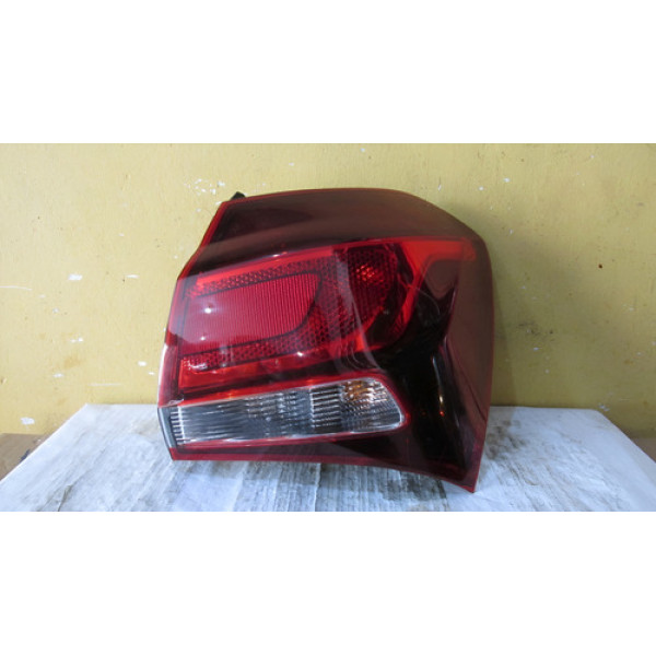 Lanterna Chevrolet Cobalt 2016 2017 L18100152 Direito Vermelho