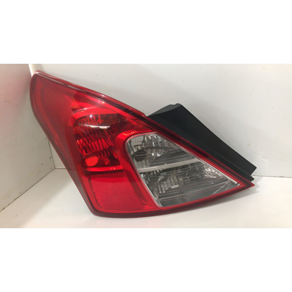 Lanterna Traseira Nissan Versa 20021966 Esquerdo Vermelho
