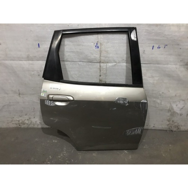 Porta Traseira Honda Fit 2004 A 2008 #07577 Direito Traseira Prateada