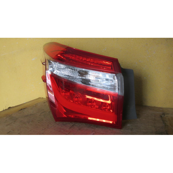 Lanterna Toyota Corolla 2015 Led L18022714 Esquerdo
