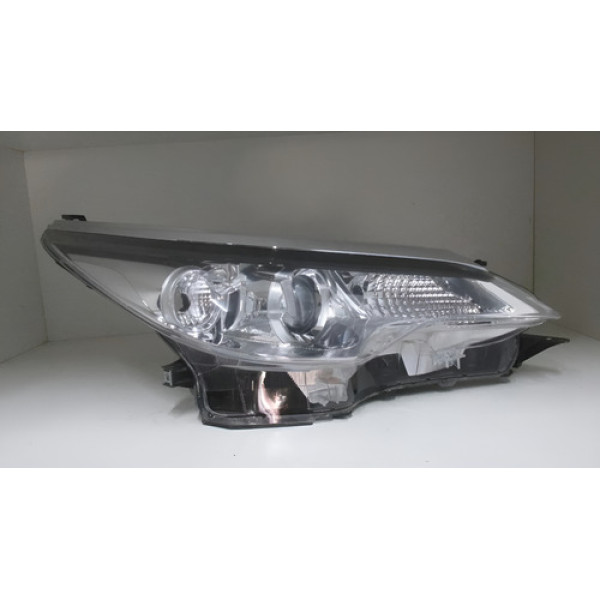Farol Toyota Hilux Sw4 2016... 20100671 Direito