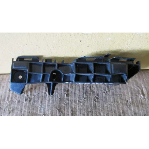 Guia Parachoque Toyota Hilux 2012 A 2015 Le 23010570