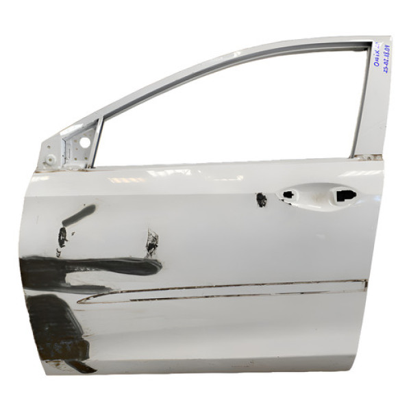 Porta Dianteira Chevrolet Onix 2020 2021 25021804 Branca Esquerdo