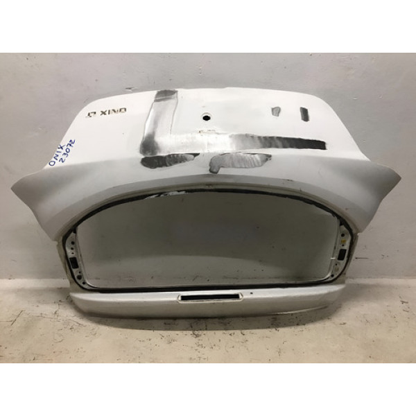 Tampa Traseira Chevrolet Chevrolet Onix L23072 - Branco